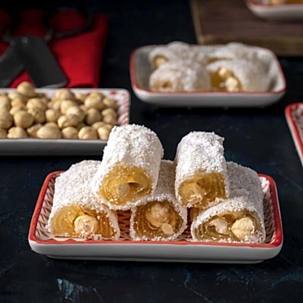 Klasik Hindistan Cevizli Fındıklı Lokum Hediyelik Kutu